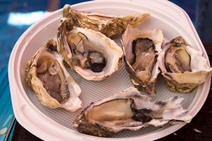französische Austern Spezialitäten auf den Französischen Märkten von La Pestaque