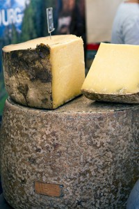 französischer Käse Spezialitäten auf den Französischen Märkten von La Pestaque
